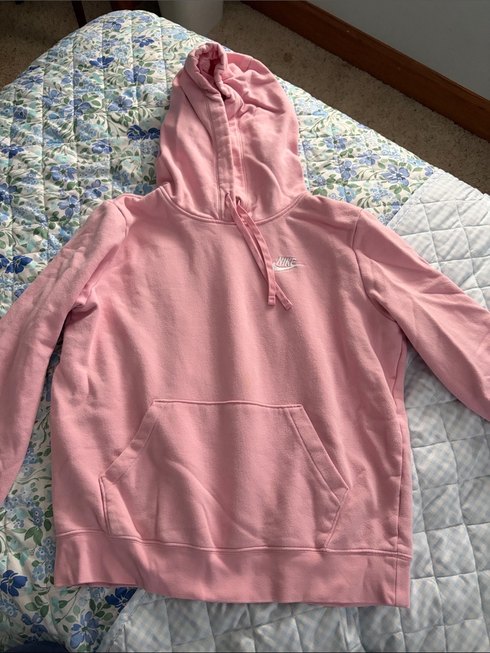 Nike women’s sweatshirt, light pink, Small